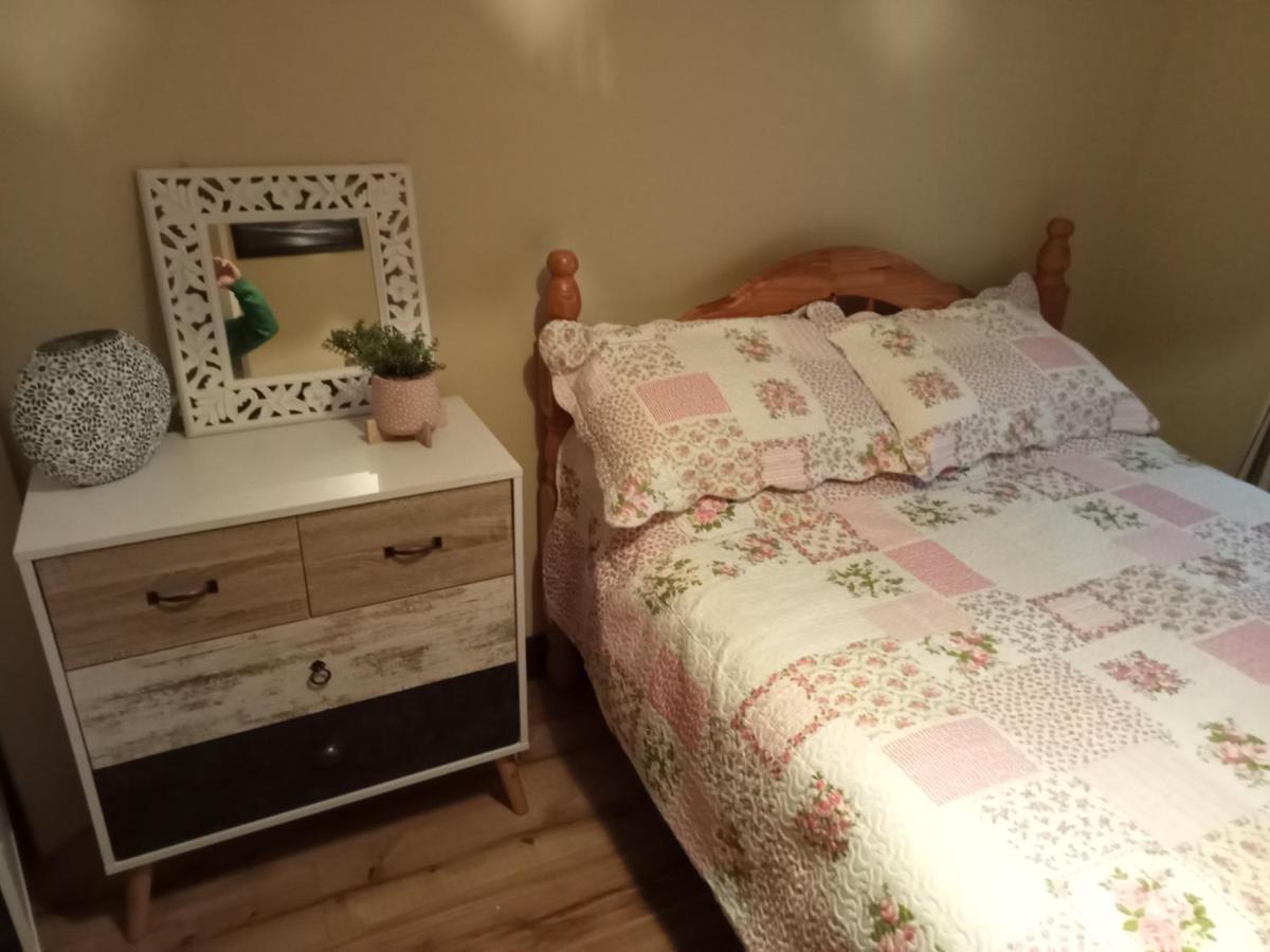 Escape To The Beara Peninsula. Appartement Castletownbere Buitenkant foto